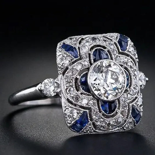 Bague vintage en argent avec zirconium bleu